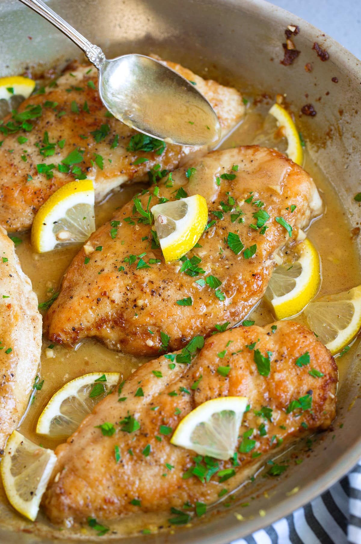 Gourmet Lemon Butter Chicken: Easy Restaurant-Style Weeknight Dinner